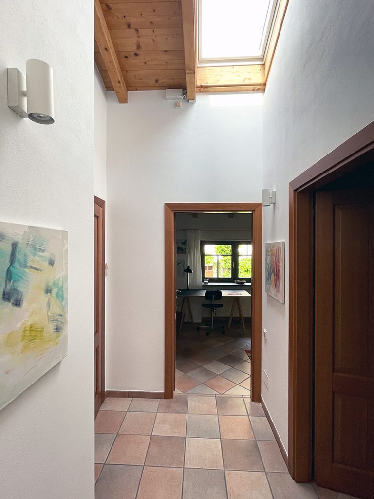 Flur 768x1024 - Home